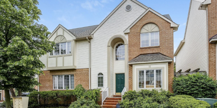 The condo at 62 Clarken Drive is worth $600,000