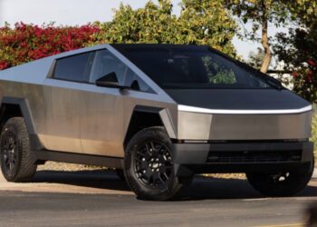Tesla dealer allowed the owner of the cyber truck to leave in the incorrect vehicle